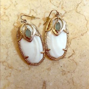 RARE Kendra Scott Darby Earrings
